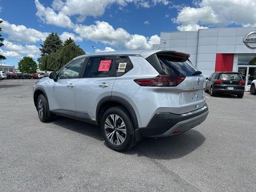 Brilliant Silver Metallic 2022 Nissan Rogue SV