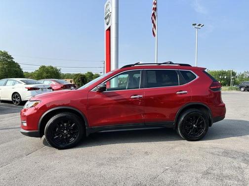 2017 Nissan Rogue SV