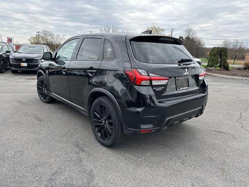 Labrador Black Pearl 2023 Mitsubishi Outlander Sport 2.0 LE