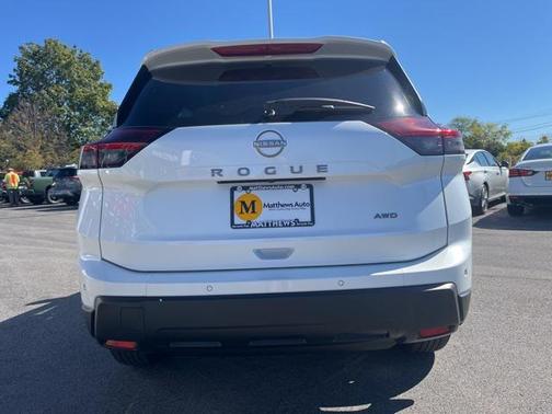 2026 Nissan Rogue SV