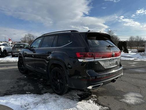 2024 Volkswagen Atlas 2.0T SE w/Technology 4MOTION