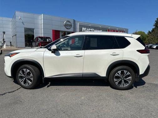 Pearl White Tricoat 2021 Nissan Rogue SV