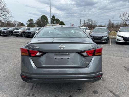 2022 Nissan Altima 2.5 SV