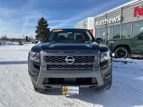 2025 Nissan Frontier SV