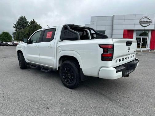 Glacier White 2023 Nissan Frontier SV