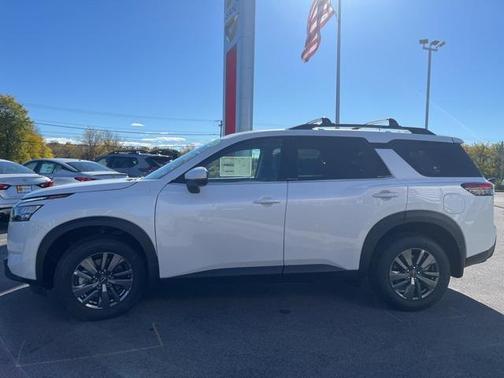 2025 Nissan Pathfinder SV 4WD