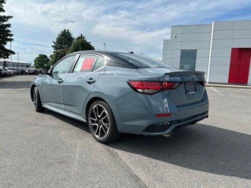 Atlantic Gray Metallic/Super Black 2025 Nissan Sentra SR