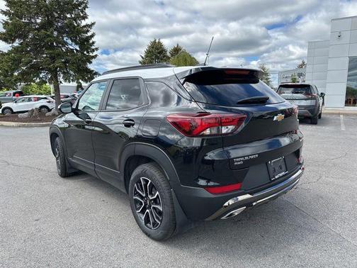 Mosaic Black Metallic 2023 Chevrolet Trailblazer ACTIV