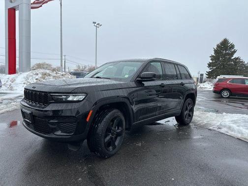 2023 Jeep Grand Cherokee Altitude