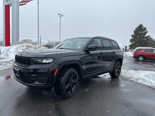 2023 Jeep Grand Cherokee Altitude