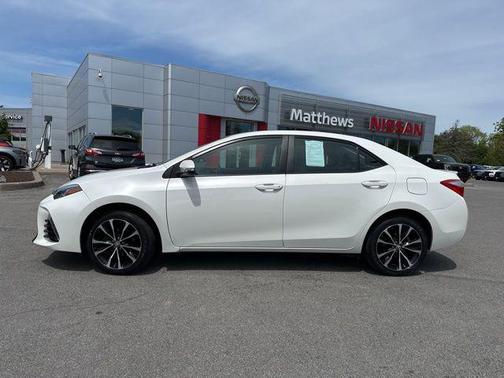 Blizzard Pearl 2018 Toyota Corolla XSE