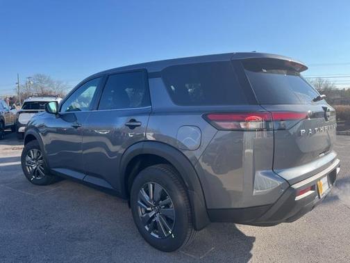 2025 Nissan Pathfinder S 4WD