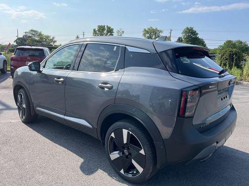 Gun Metallic 2026 Nissan Kicks SR