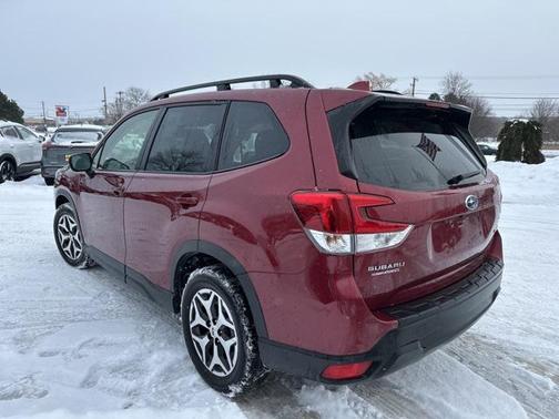 2023 Subaru Forester Premium