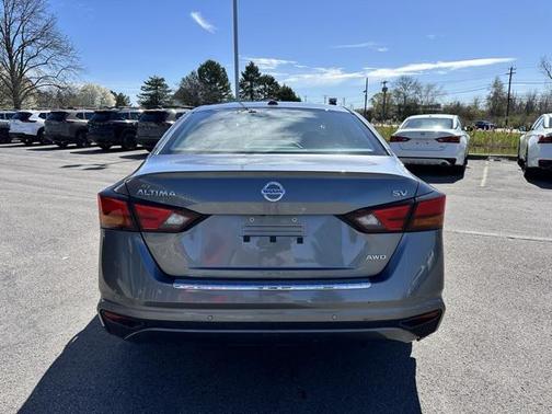 2022 Nissan Altima 2.5 SV