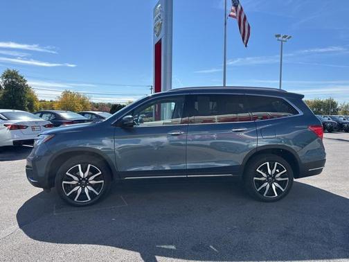 2019 Honda Pilot Touring 8-Passenger