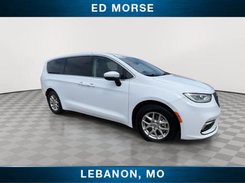 Bright White Clearcoat 2023 Chrysler Pacifica TOURING L