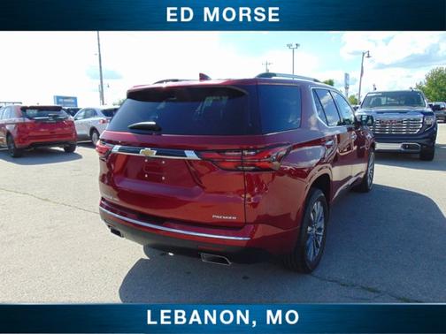 Radiant Red Tintcoat 2023 Chevrolet Traverse PREMIER
