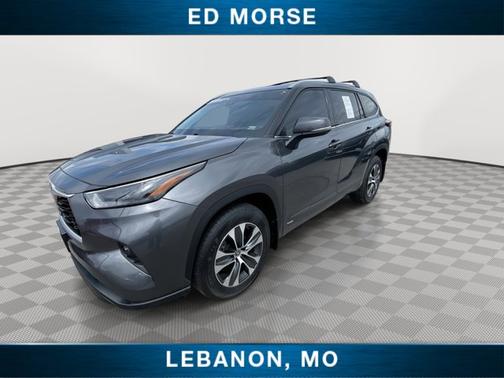 Magnetic Gray Metallic 2022 Toyota Highlander XLE