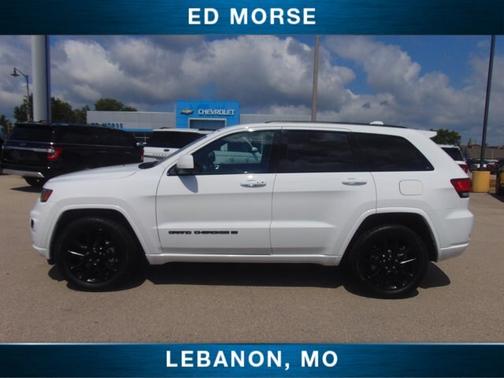 2022 Jeep Grand Cherokee LAREDO