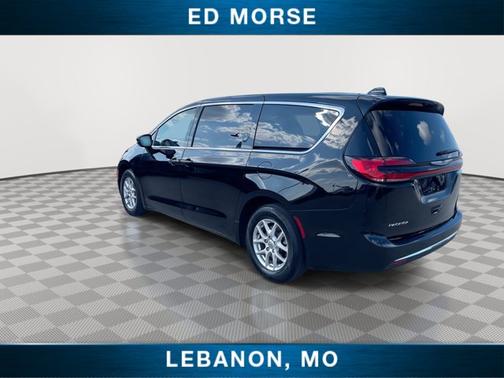 Diamond Black 2025 Chrysler Pacifica SELECT