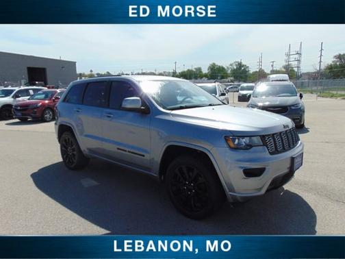 Billet Silver Clearcoat Metallic 2019 Jeep Grand Cherokee LAREDO