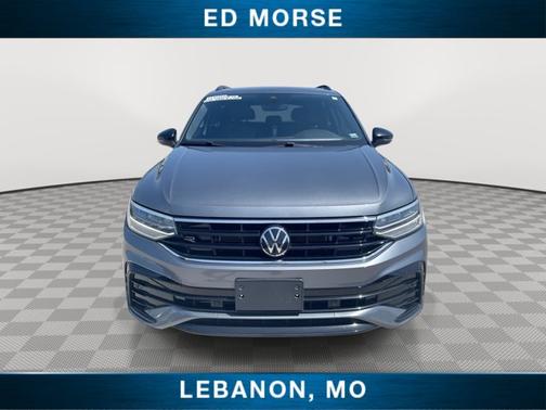 Platinum Gray Metallic 2024 Volkswagen Tiguan 2.0T SE R-LINE BLACK