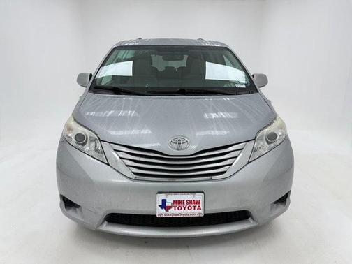 2017 Toyota Sienna LE