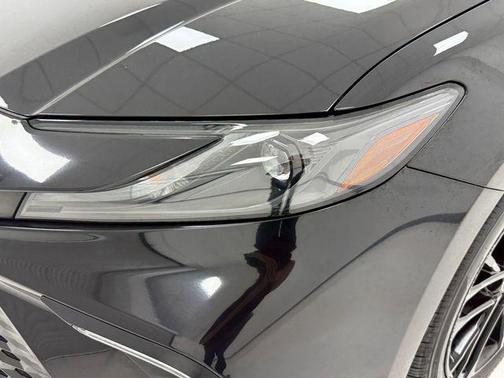 Midnight Black Metallic 2025 Toyota Camry SE