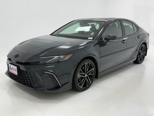 01l7/Lb20 2025 Toyota Camry XSE