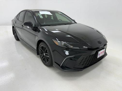 Midnight Black Metallic 2026 Toyota Camry SE