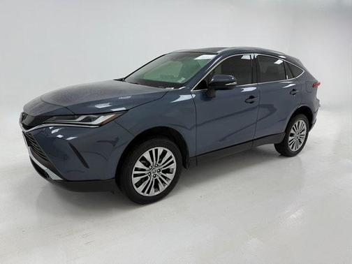 2022 Toyota Venza XLE