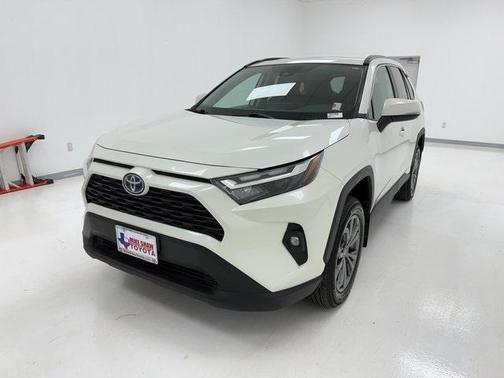 2022 Toyota RAV4 Hybrid XLE Premium
