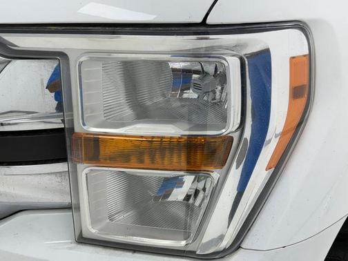 Oxford White 2022 Ford F-150 XLT