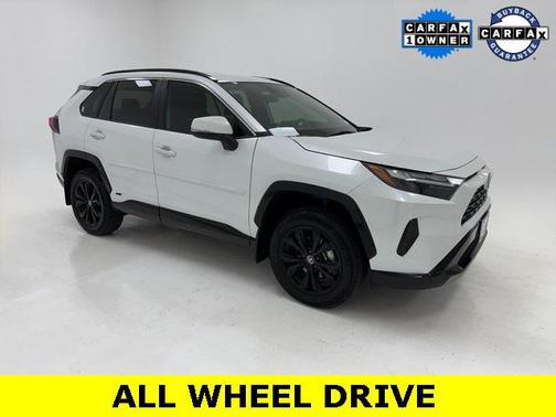 2024 Toyota RAV4 Hybrid SE