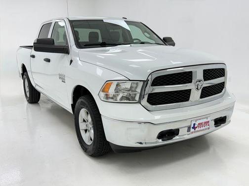Bright White Clearcoat 2022 RAM 1500 Tradesman