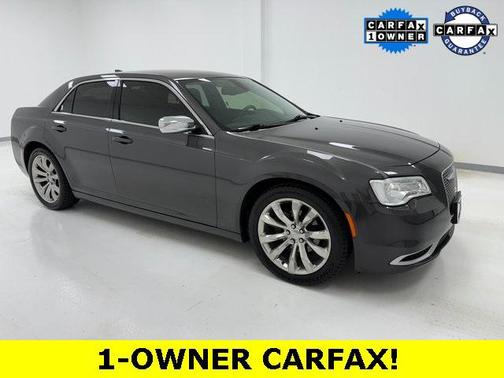 2020 Chrysler 300 Touring