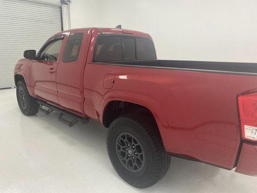 2016 Toyota Tacoma SR