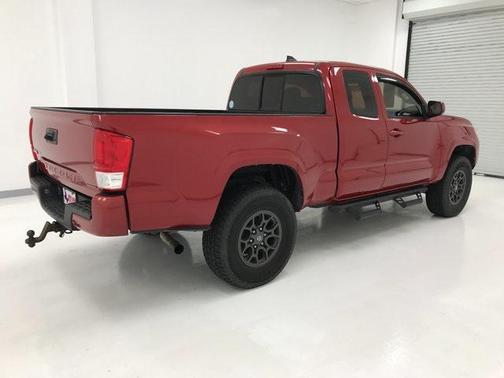 2016 Toyota Tacoma SR