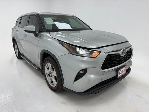 2021 Toyota Highlander LE