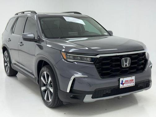 2025 Honda Pilot Touring 8-Passenger
