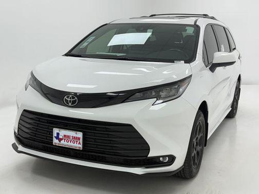 2026 Toyota Sienna Woodland Edition