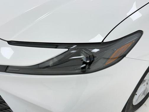 Ice Cap 2026 Toyota Camry LE