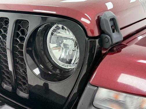 2022 Jeep Gladiator Sport