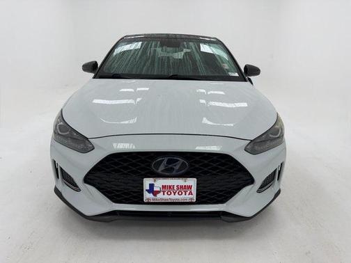 2019 Hyundai Veloster Base