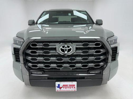 2026 Toyota Tundra Hybrid Platinum