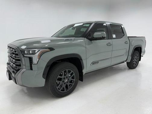 2026 Toyota Tundra Hybrid Platinum