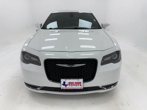 2019 Chrysler 300 S