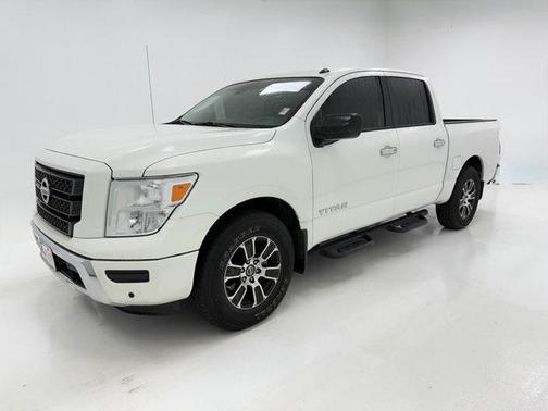 2021 Nissan Titan SV