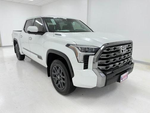 2025 Toyota Tundra Hybrid Platinum